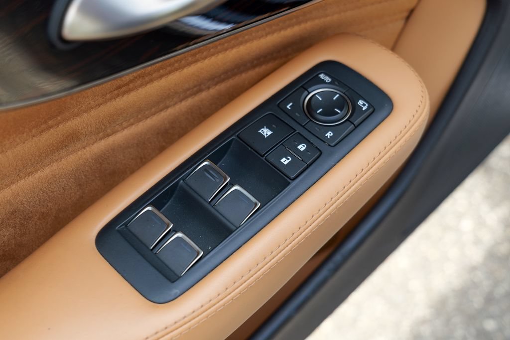 Used 2024 Lexus LS 500 AWD w/ Interior Upgrade Package image 19