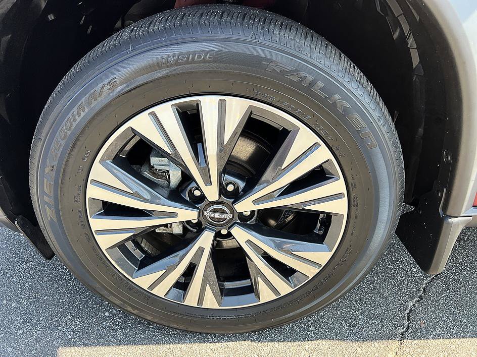 Certified 2023 Nissan Rogue SV w/ SV Premium B Package FWD image 13