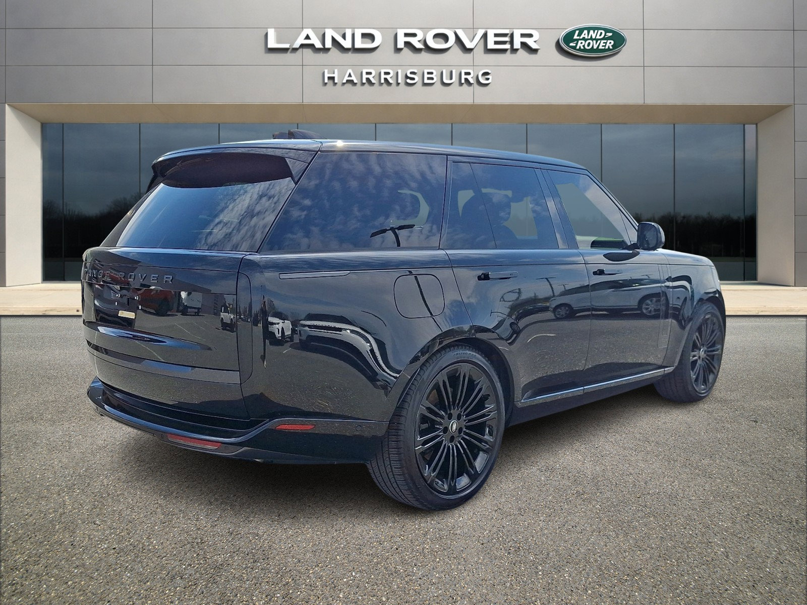 Used 2024 Land Rover Range Rover Autobiography image 4