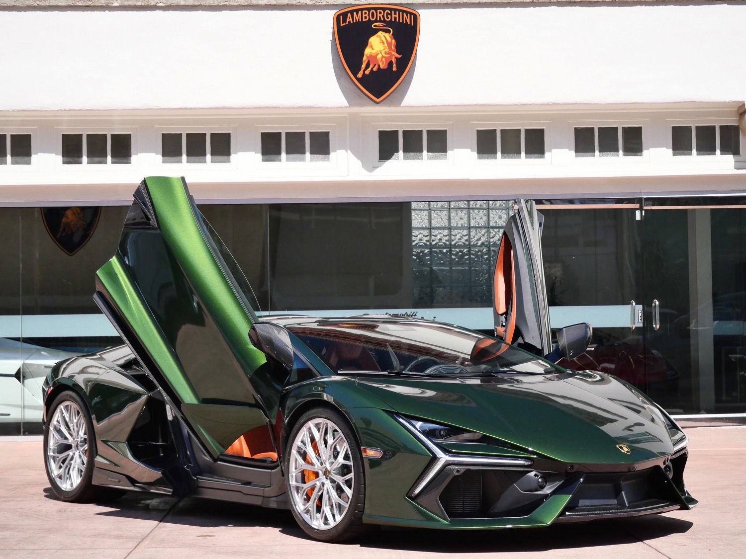 Used 2025 Lamborghini Revuelto AWD/4WD image 29