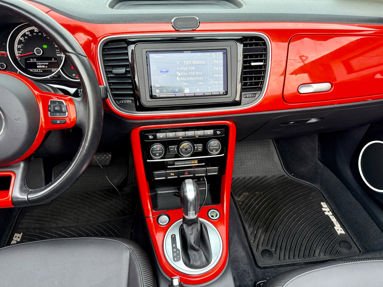 Used 2018 Volkswagen Beetle 2.0T SE image 36