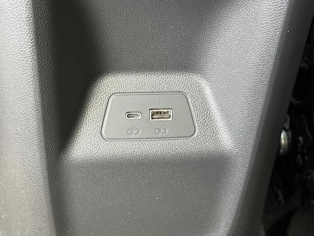 Used 2025 Buick Envision Preferred AWD/4WD image 16