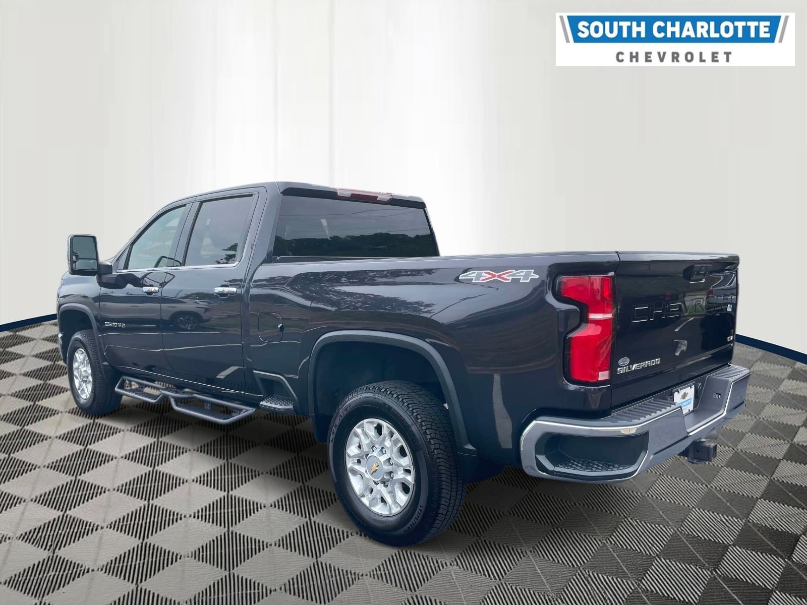 Used 2024 Chevrolet Silverado 2500 LTZ AWD/4WD image 6
