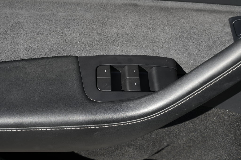 Used 2022 Tesla Model Y Long Range AWD/4WD image 20