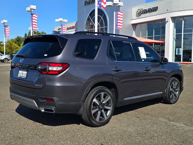 Used 2024 Honda Pilot Touring image 4