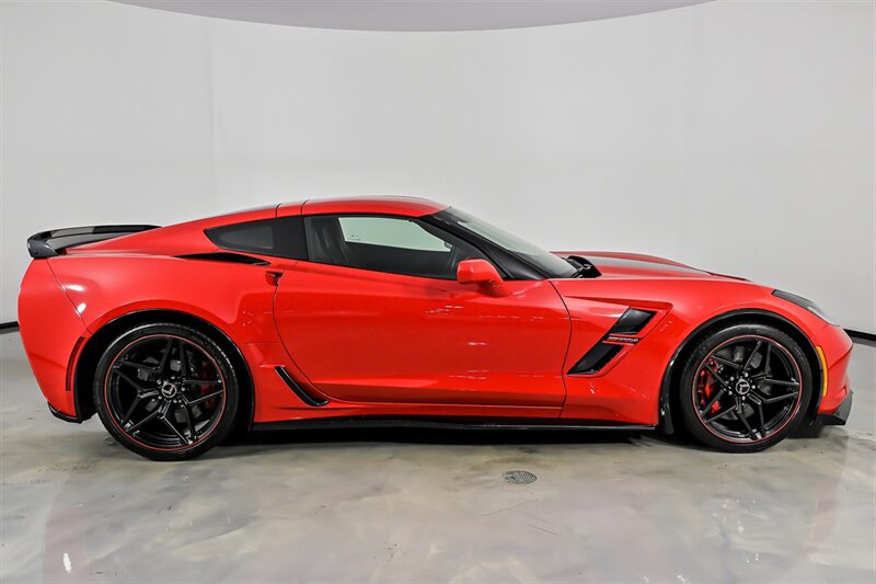 Used 2018 Chevrolet Corvette Grand Sport RWD image 10