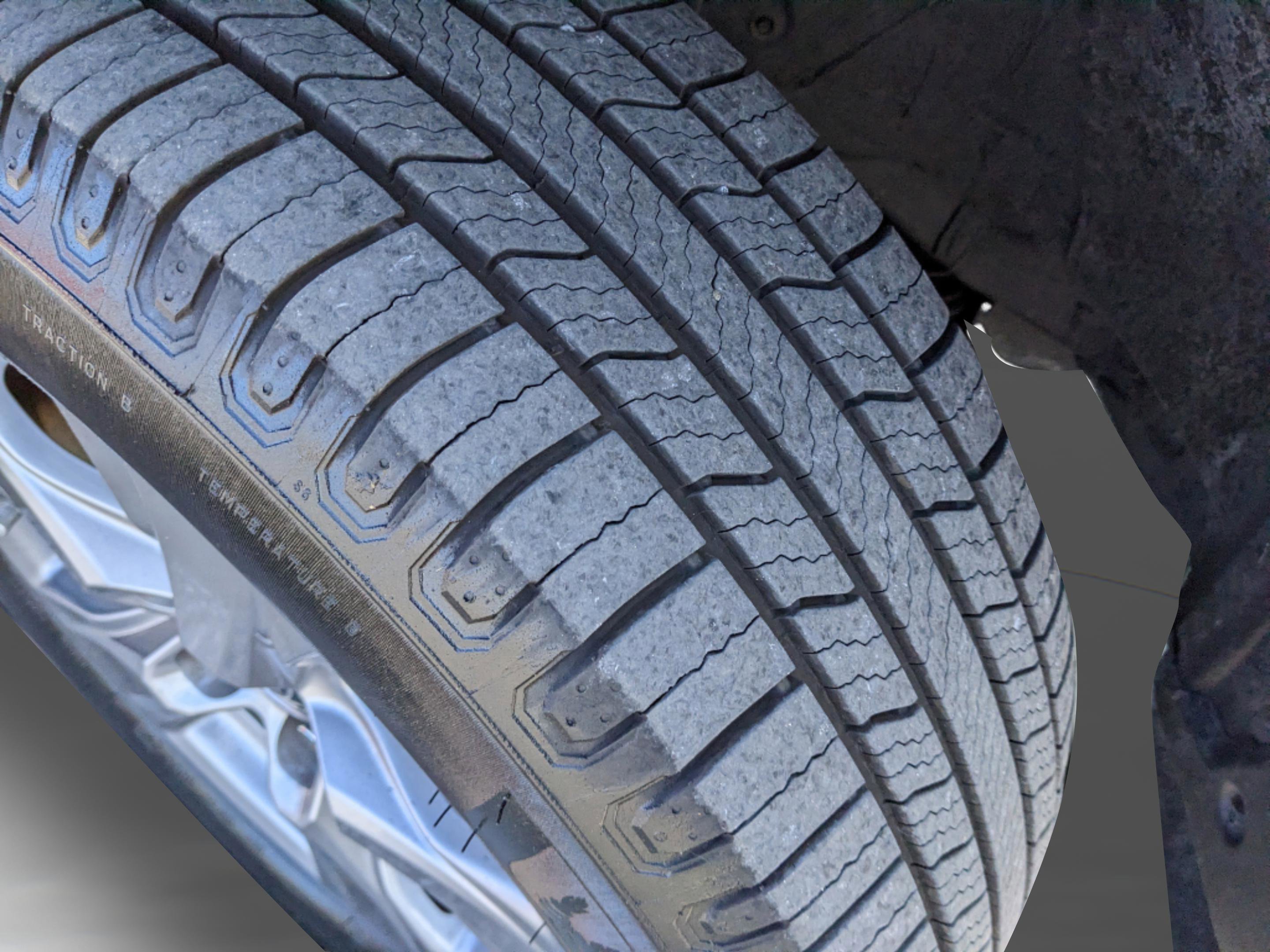 Used 2022 Toyota RAV4 XLE image 42