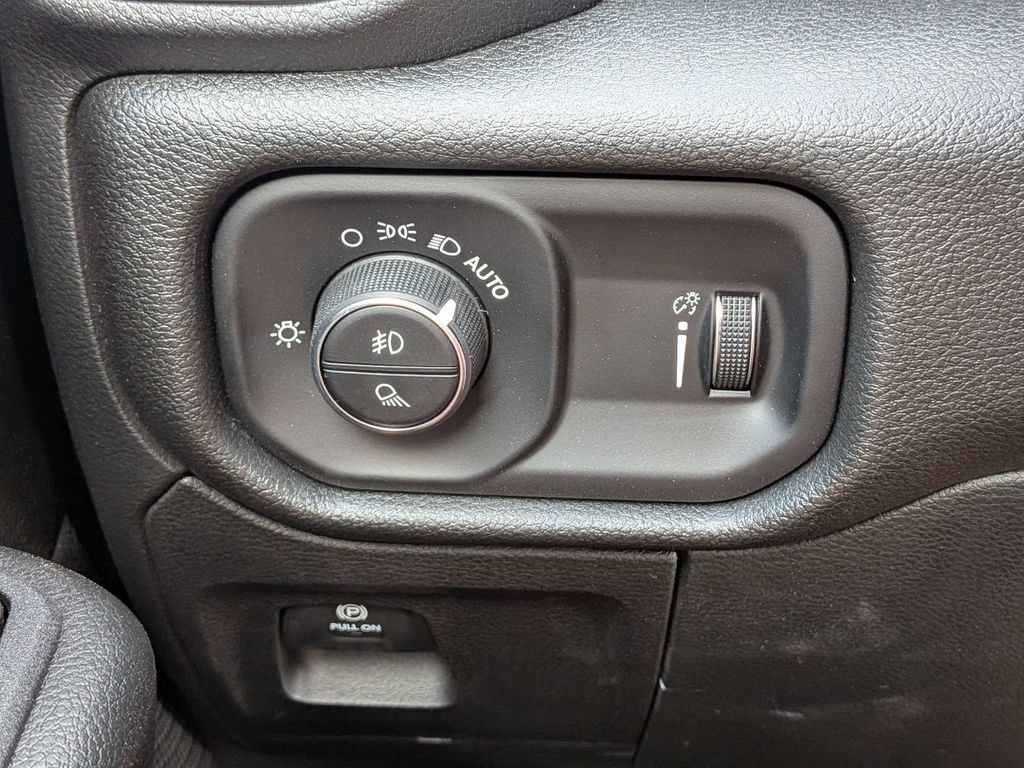 New 2026 RAM 1500 Express AWD/4WD image 27