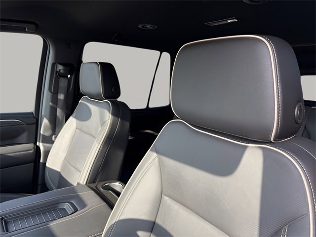 Used 2024 GMC Yukon SLT image 8