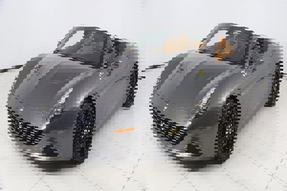 Used 2018 Ferrari California T image 33
