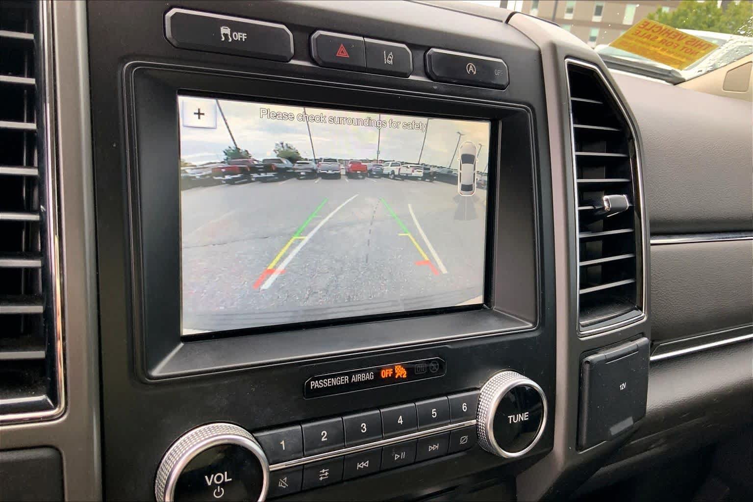 Used 2018 Ford Expedition XLT w/ Equipment Group 202A RWD image 26