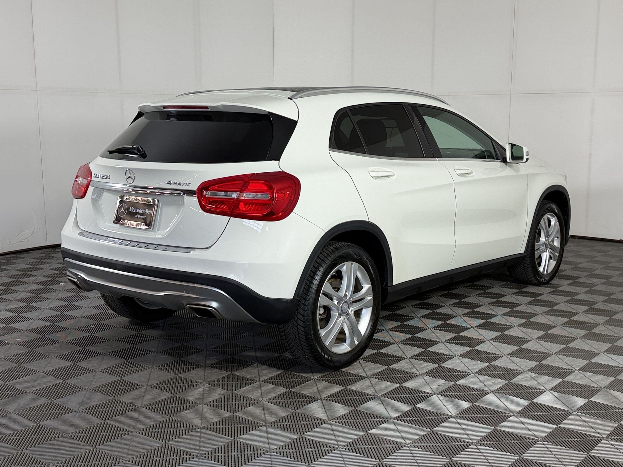 Used 2015 Mercedes-Benz GLA 250 4MATIC image 9