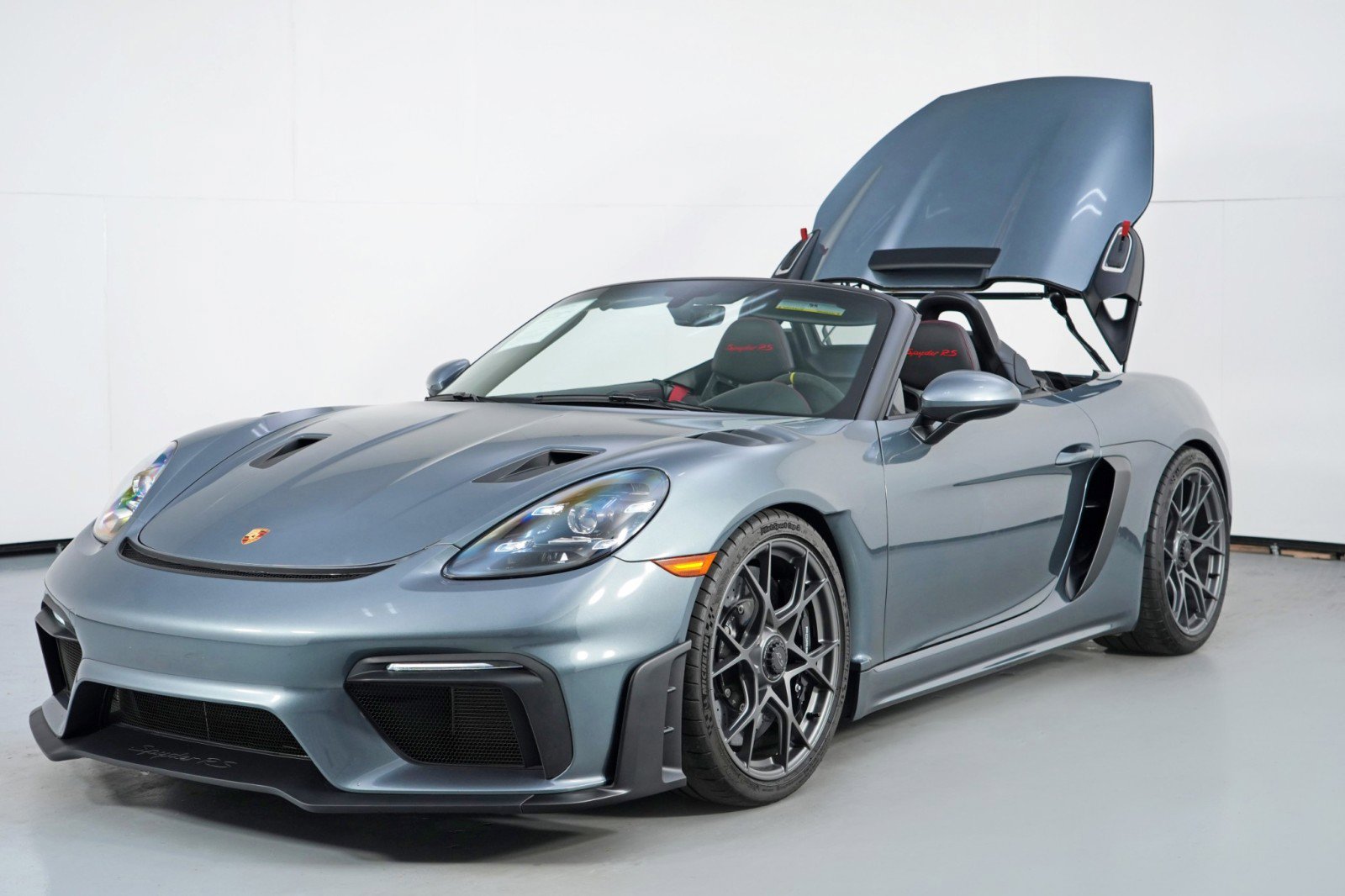 Used 2024 Porsche 718 Boxster Spyder RS w/ Light Design Package RWD image 74