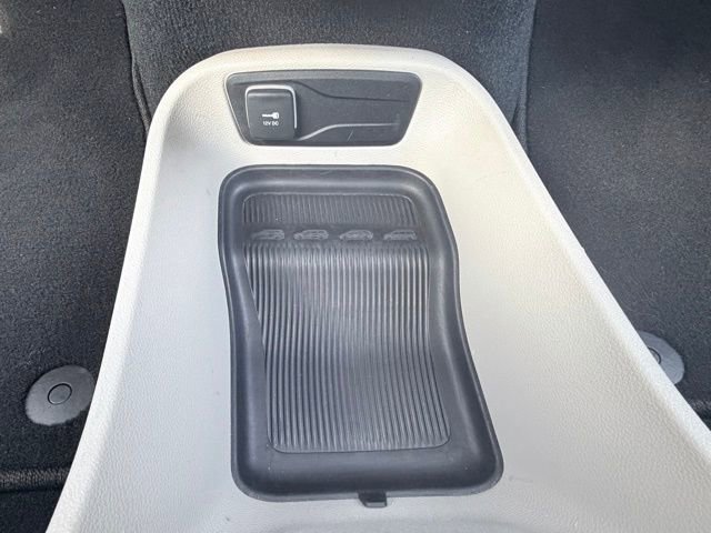 Used 2024 Chrysler Pacifica Touring-L image 17