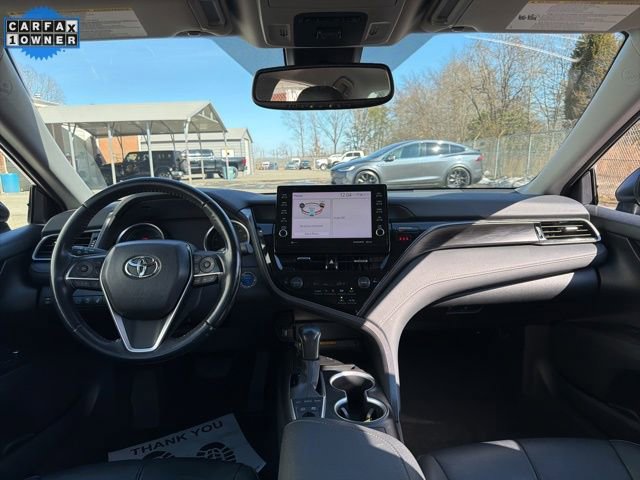 Used 2021 Toyota Camry XLE w/ Cold Weather Package image 18