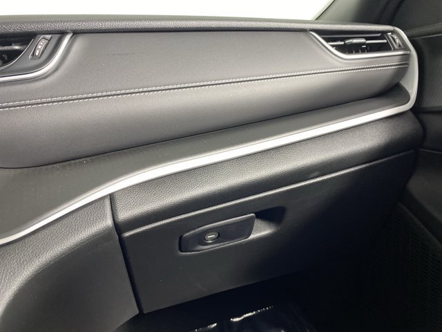 Used 2023 Jeep Grand Cherokee L Laredo AWD/4WD image 31