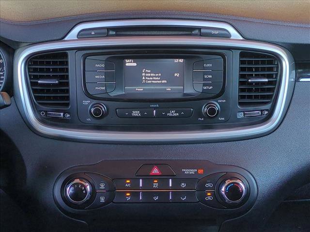 Used 2017 Kia Sorento FWD image 14