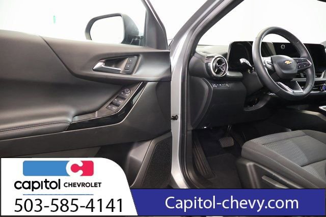 Used 2025 Chevrolet Equinox LT image 9