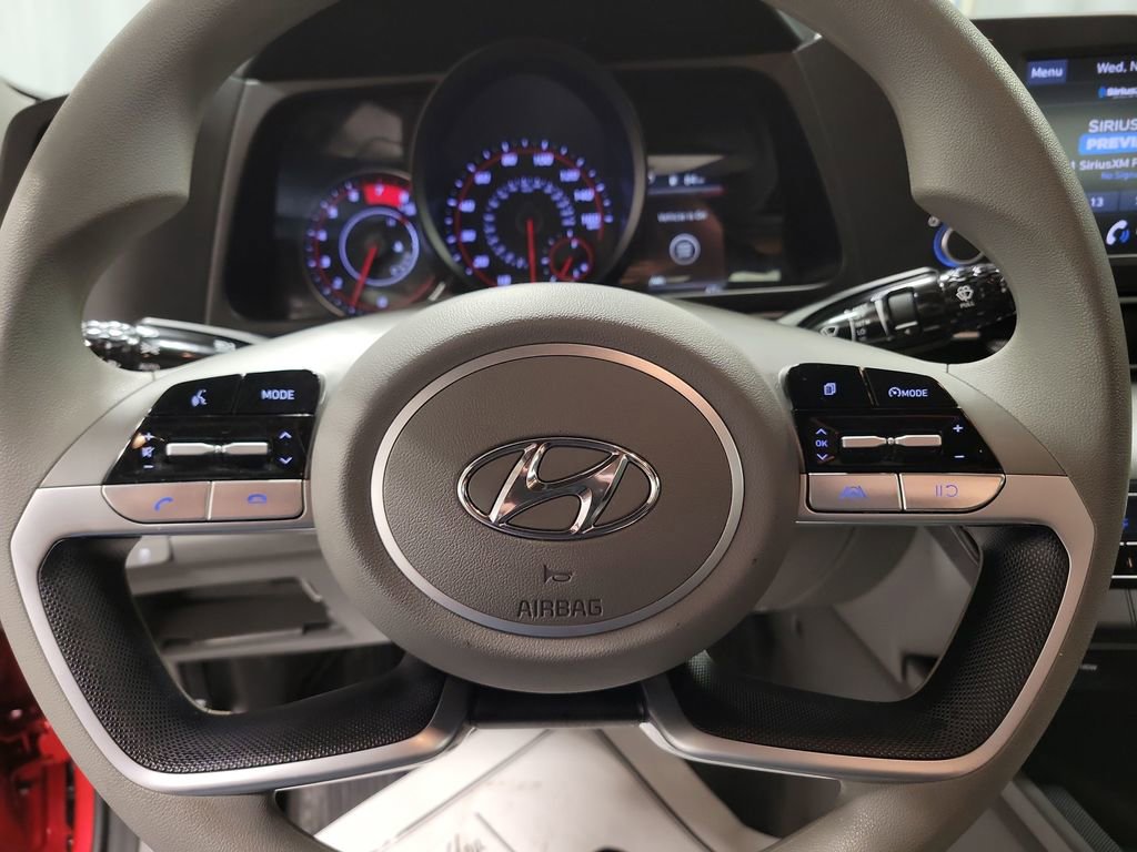 Used 2022 Hyundai Elantra SEL image 17