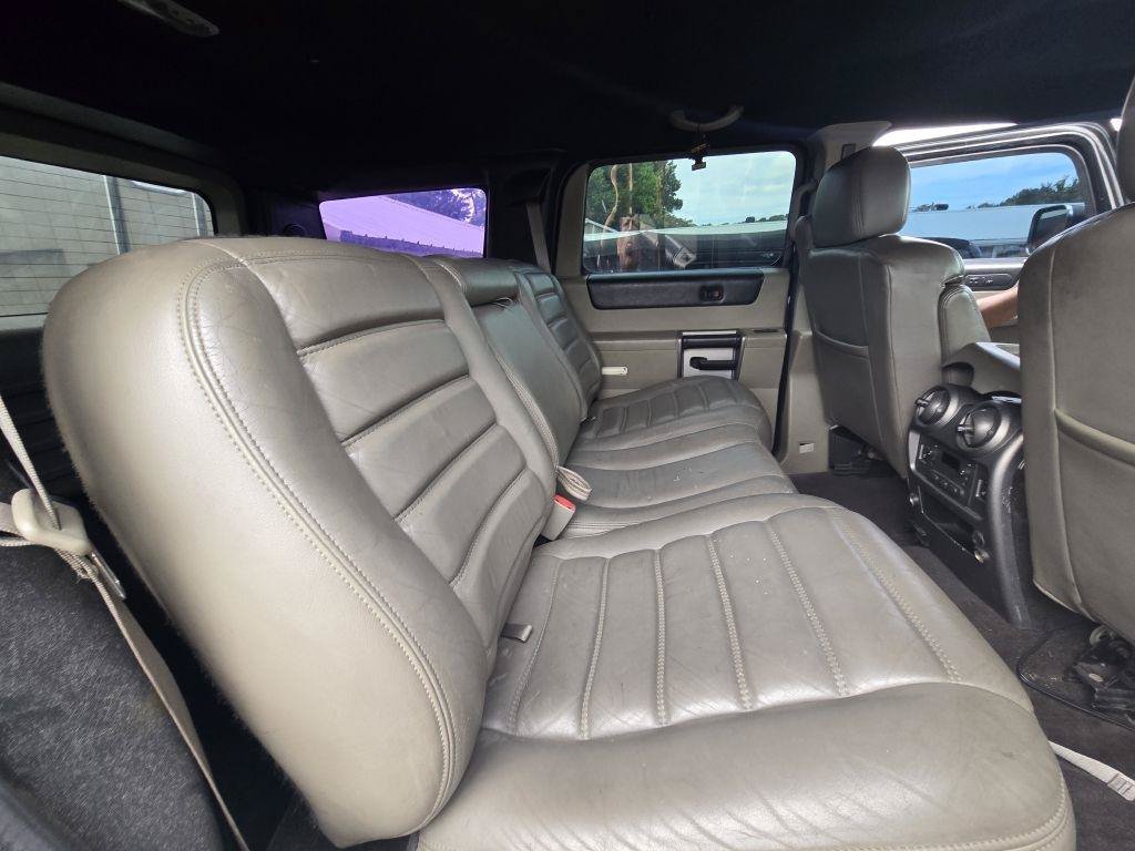 Used 2003 HUMMER H2 w/ Preferred Equipment Group AWD/4WD image 23
