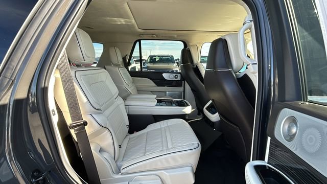 Used 2023 Lincoln Navigator Black Label image 13