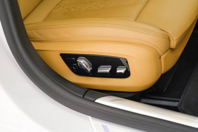 Used 2019 BMW 740i w/ Executive Package RWD image 41