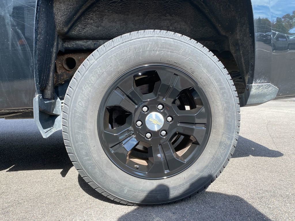 Used 2018 Chevrolet Silverado 1500 LT w/ All Star Edition image 32