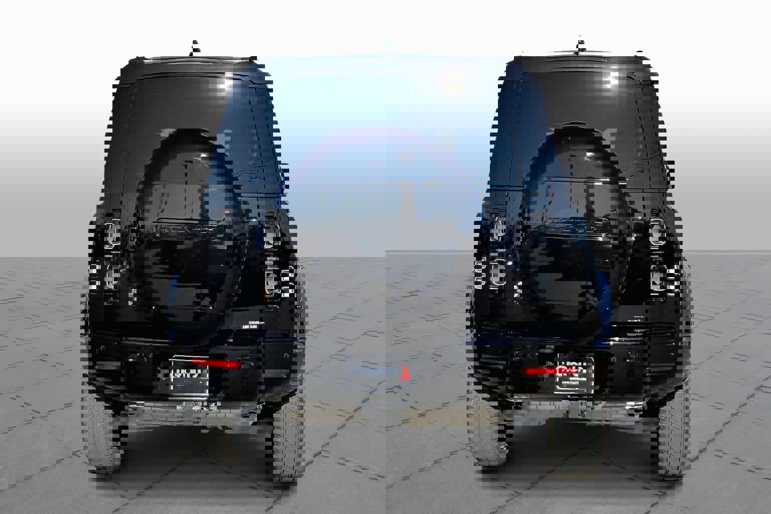 Used 2025 Land Rover Defender 110 X image 5