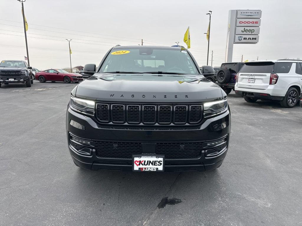 Used 2024 Jeep Wagoneer Series II AWD/4WD image 15