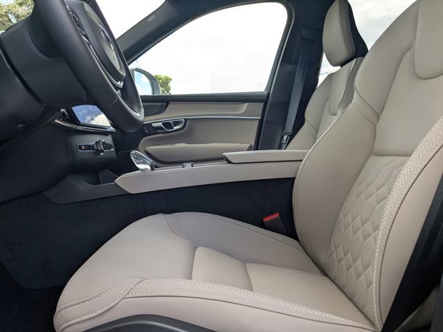 New 2026 Volvo XC90 B6 Plus w/ Protection Package Premier image 22