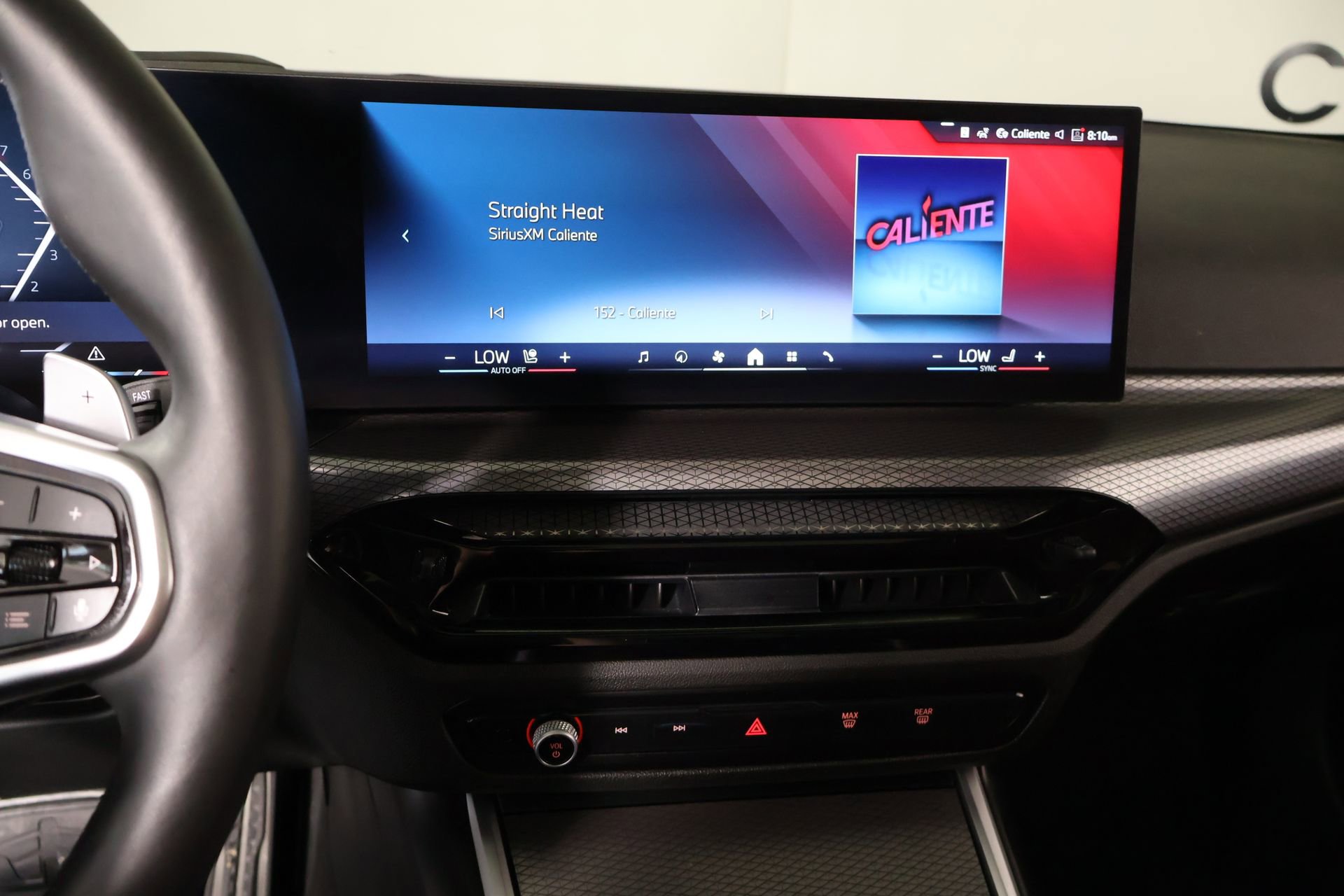 Used 2025 BMW 330i Sedan w/ M Sport Package image 5