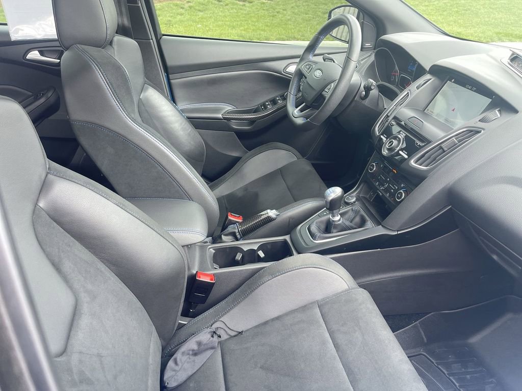 Used 2018 Ford Focus RS image 31