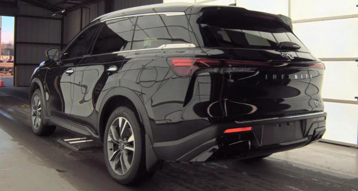 Certified 2023 INFINITI QX60 Luxe w/ Cargo Package image 7