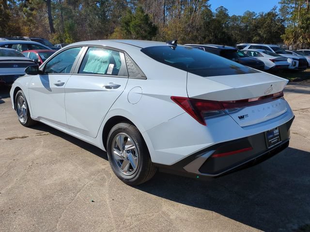 New 2026 Hyundai Elantra SE FWD image 7