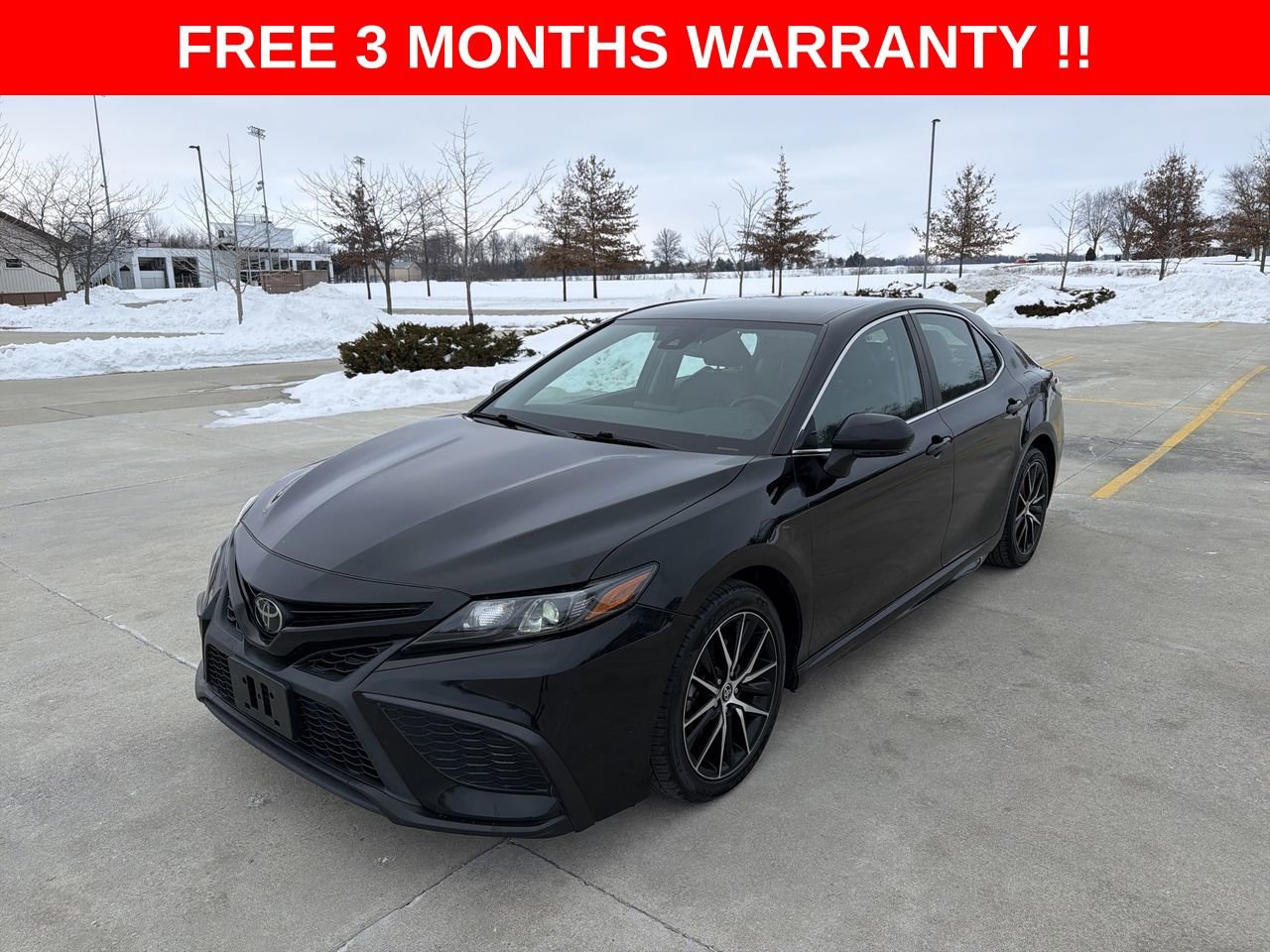 Used 2022 Toyota Camry SE FWD image 25