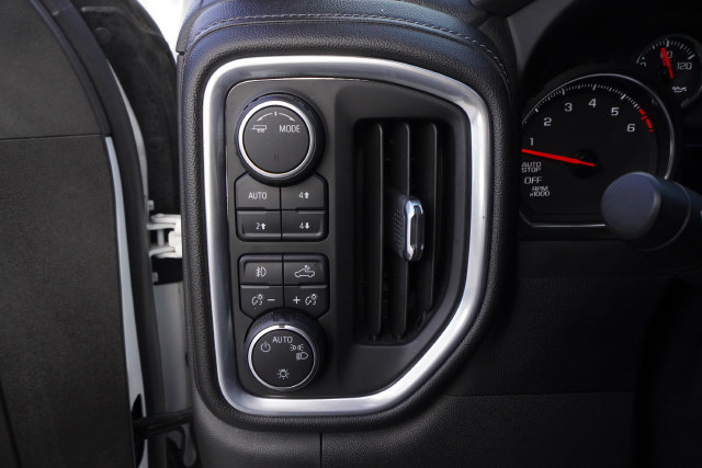 Used 2020 Chevrolet Silverado 1500 RST AWD/4WD image 17