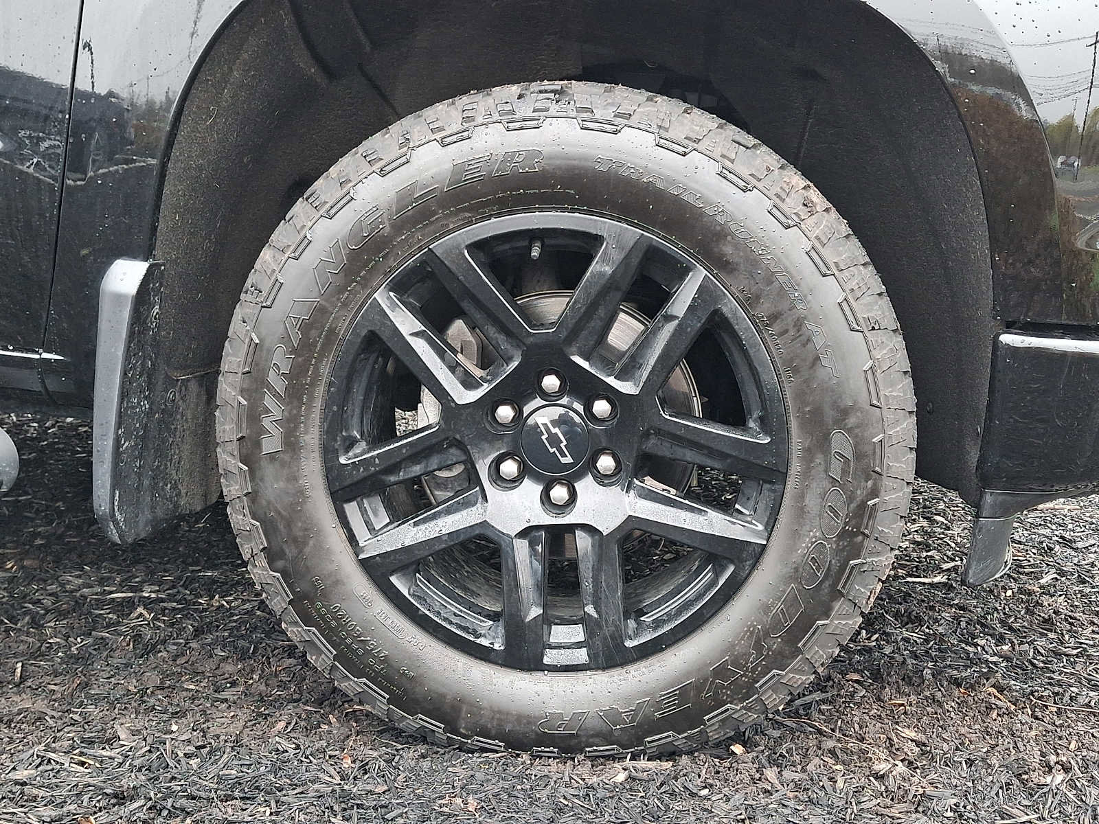 Used 2025 Chevrolet Silverado 1500 RST w/ Dark Appearance Package image 8