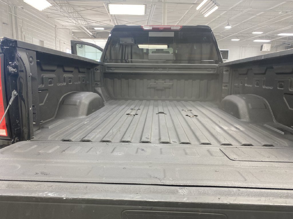 Used 2025 Chevrolet Silverado 3500 High Country AWD/4WD image 34