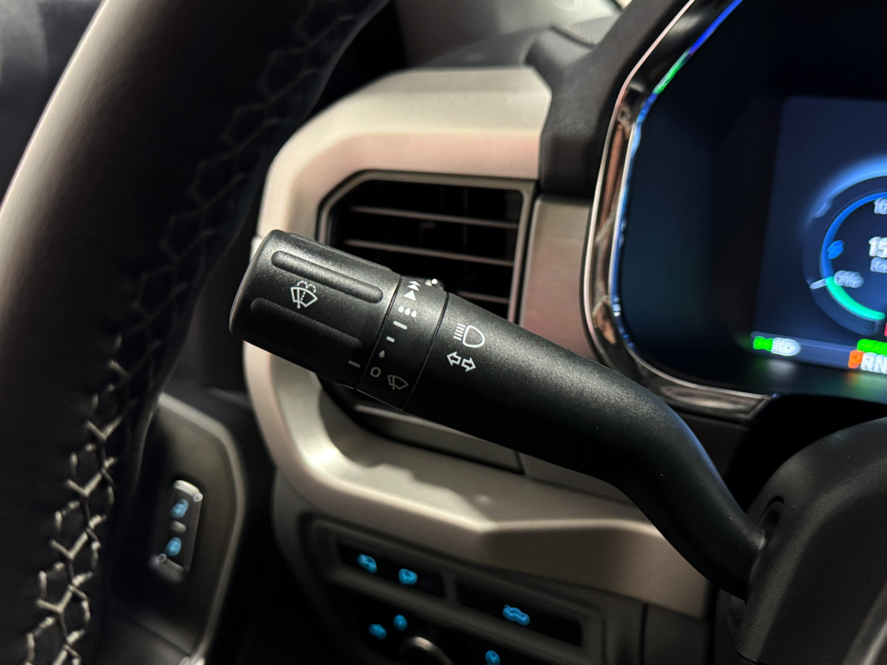 Used 2023 Ford F150 Lightning XLT image 24