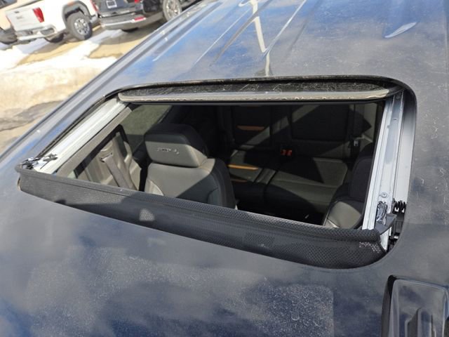 New 2026 GMC Sierra 1500 AT4 w/ AT4 Premium Package image 3