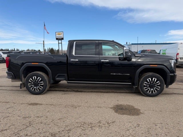 Used 2024 GMC Sierra 3500 Denali Ultimate image 8