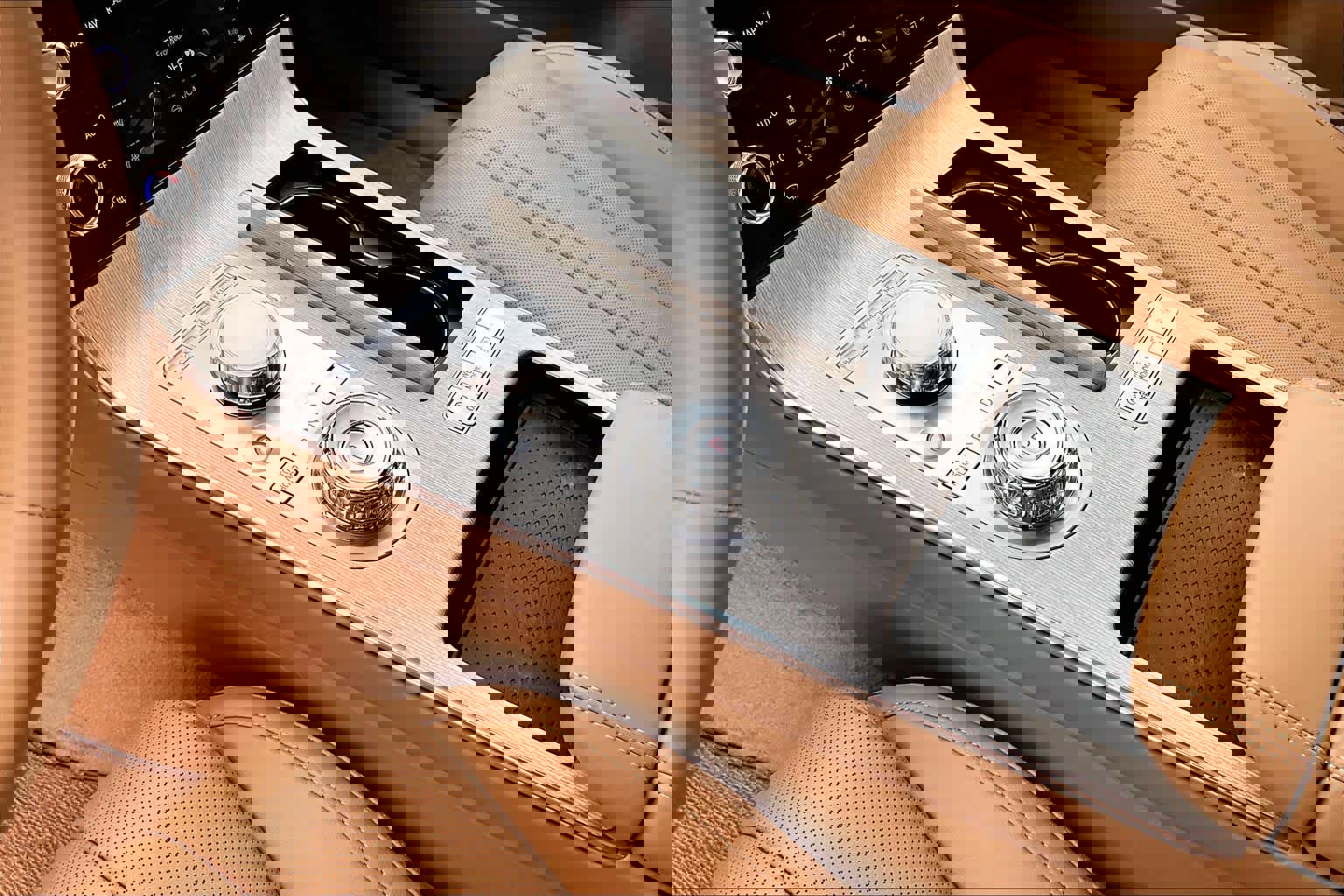 Used 2025 Genesis G80 2.5T Advanced AWD/4WD image 17