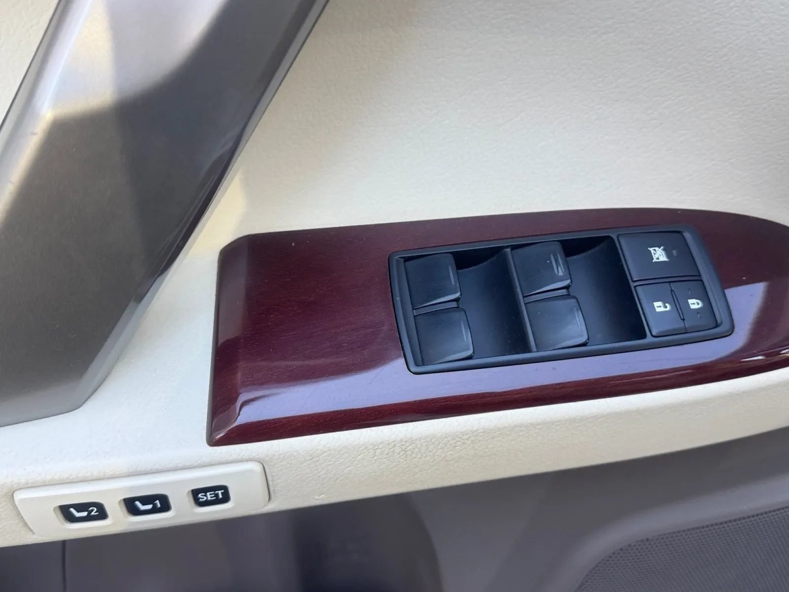 Used 2016 Lexus GX 460 w/ Premium Package AWD/4WD image 20