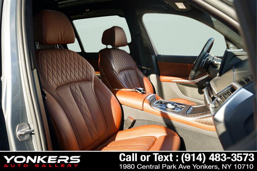 Used 2024 BMW X7 M60i w/ Executive Package image 77