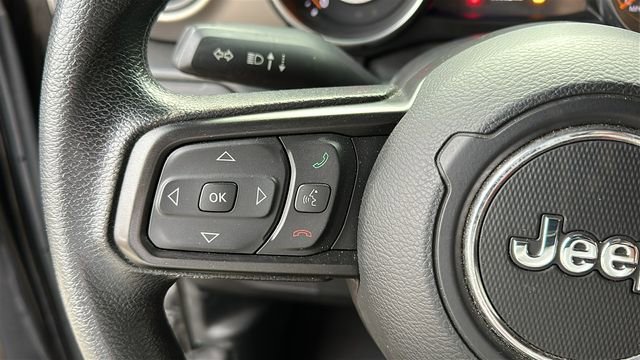 Used 2021 Jeep Gladiator Sport image 13