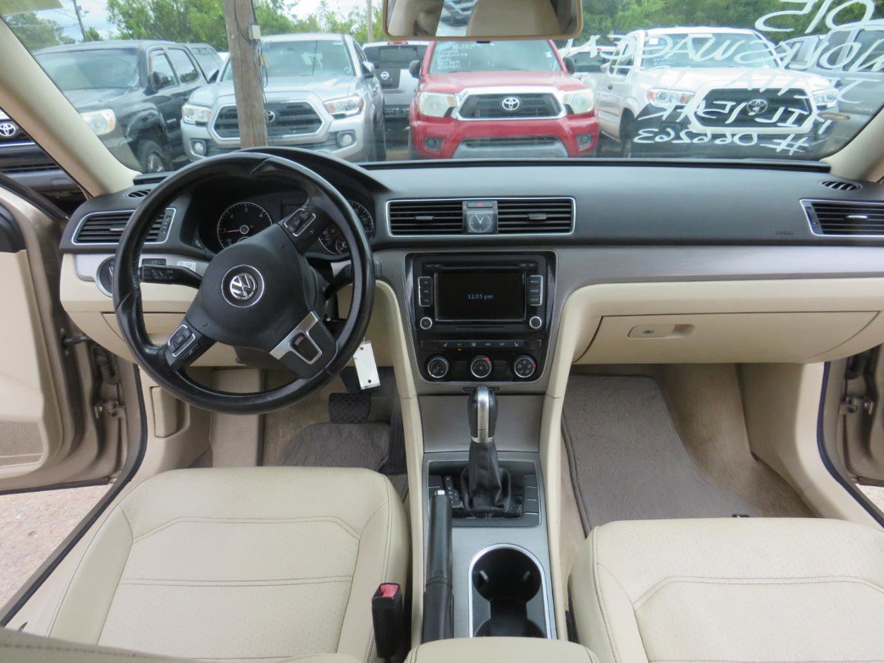 Used 2015 Volkswagen Passat TDI SE FWD image 19