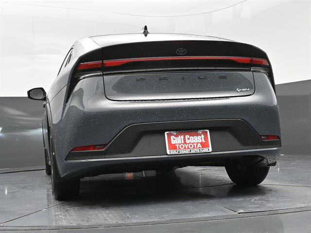 New 2026 Toyota Prius LE FWD image 31