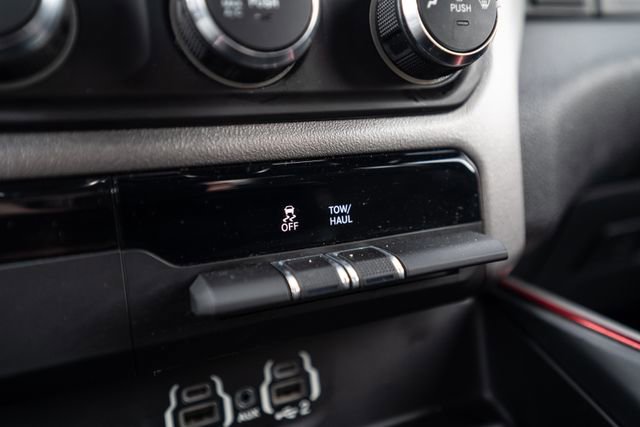 Used 2020 RAM 1500 Rebel image 28