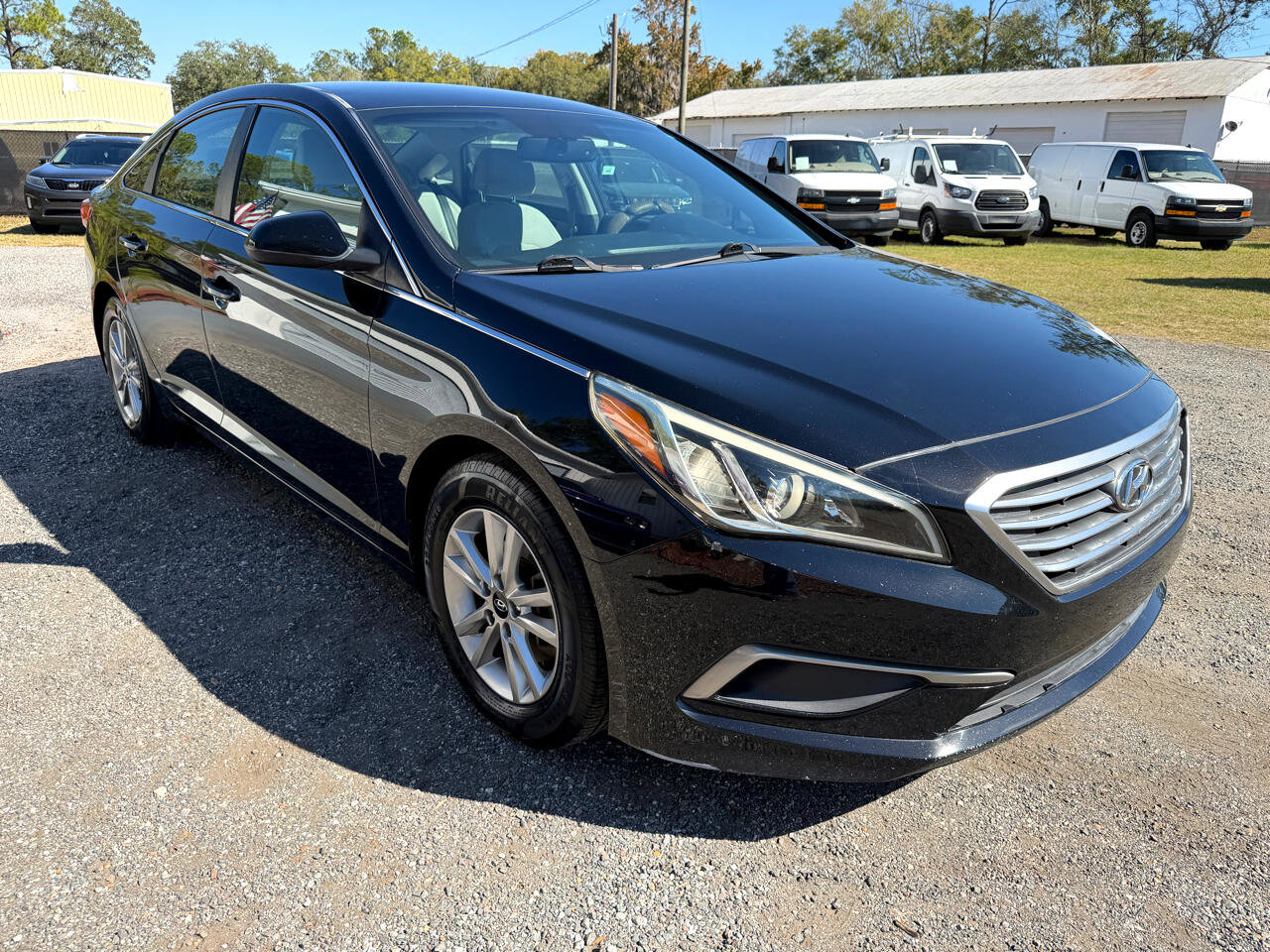 Used 2016 Hyundai Sonata SE image 3