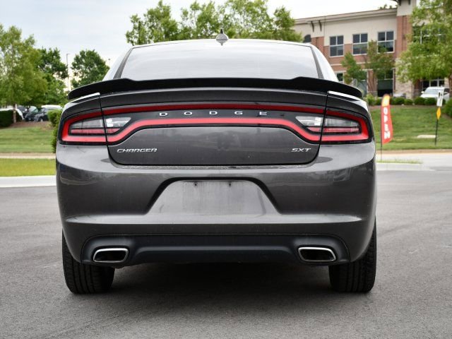 Used 2016 Dodge Charger SXT RWD image 8